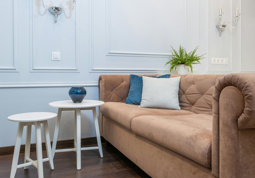 decorative ideas for expansive wall